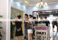 本地业从早就赶来